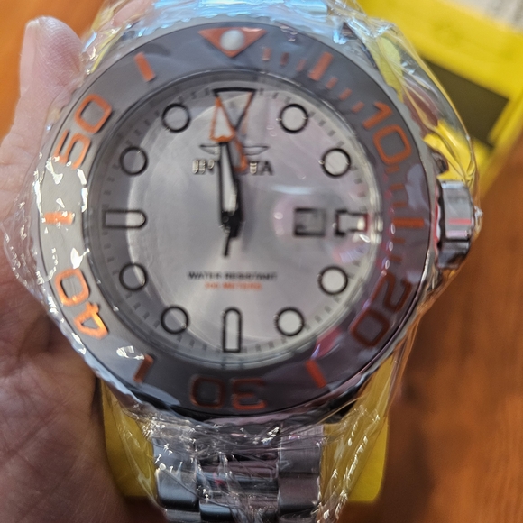 Silver and Orange Dive Watch - Picture 7 of 7